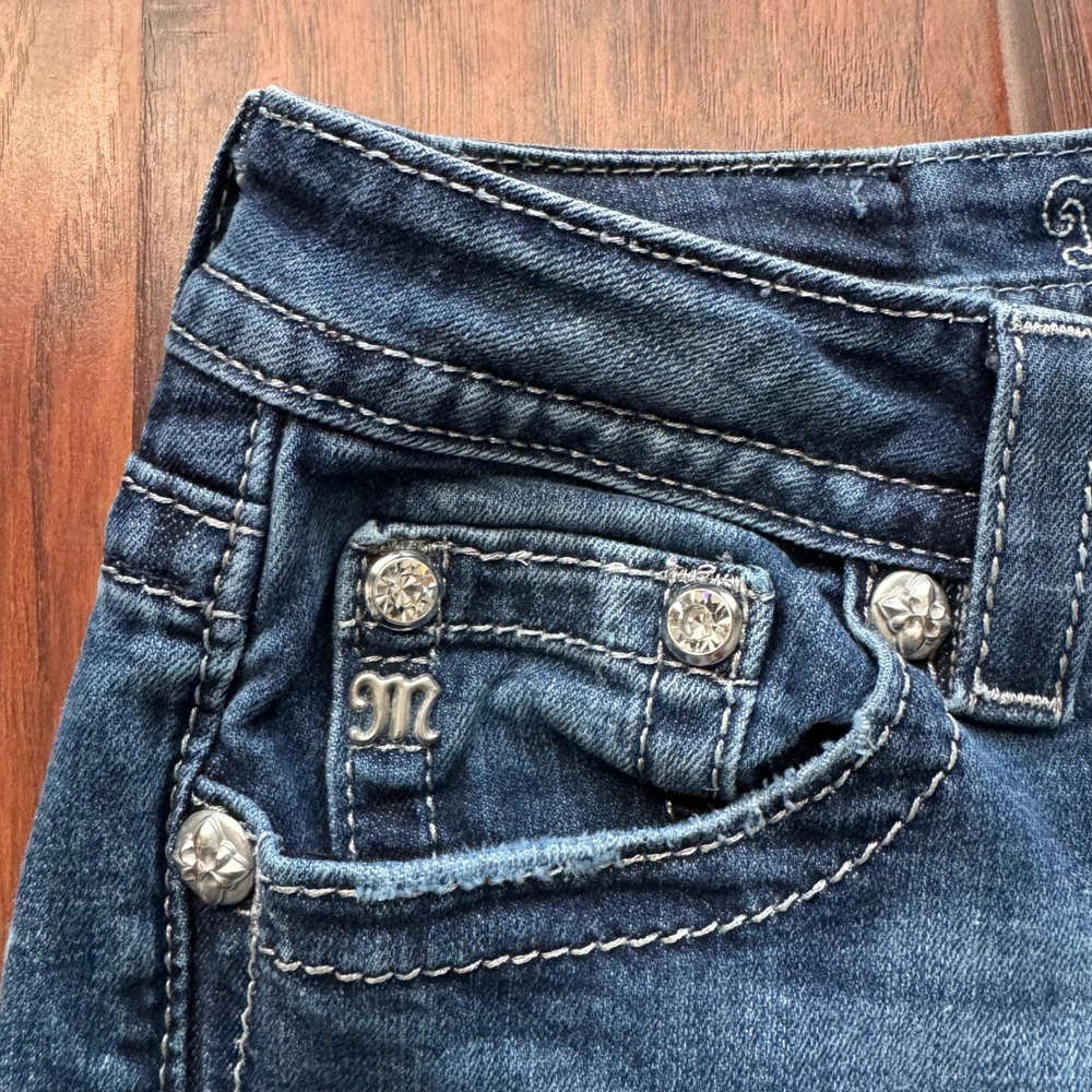 Miss Me Signature Bootcut Jeans Womens 27 Sequin Studded Rhinestone Y2K Low Rise - Picture 4 of 16